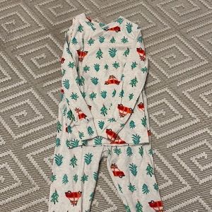 Gap girls holiday pajamas